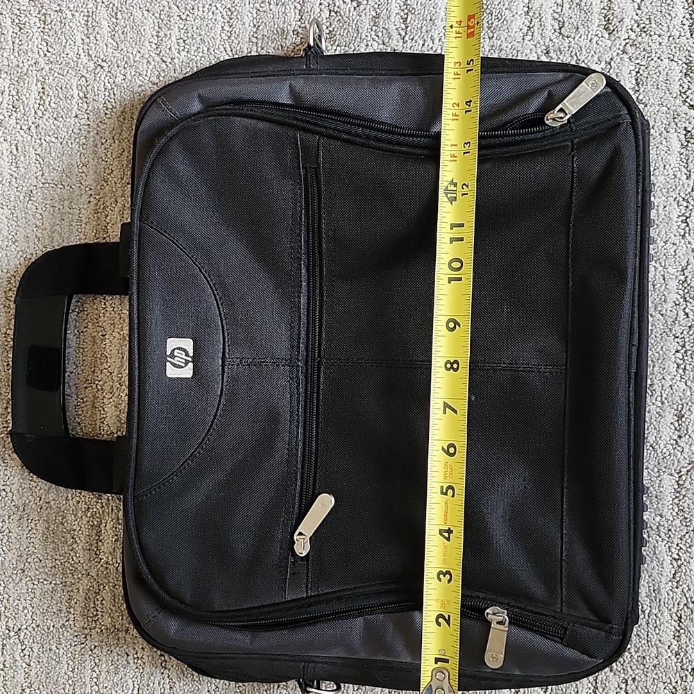 HP Spares Laptop computer tablet bag LAST CHANCE DONATING SOON
